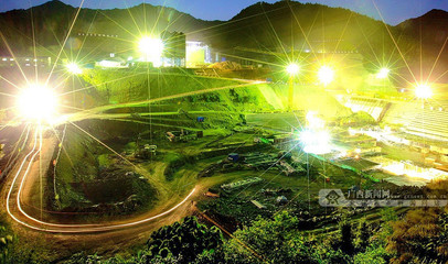 轿车离奇坠河，通讯工程现疑云——4月19日焦点图追踪